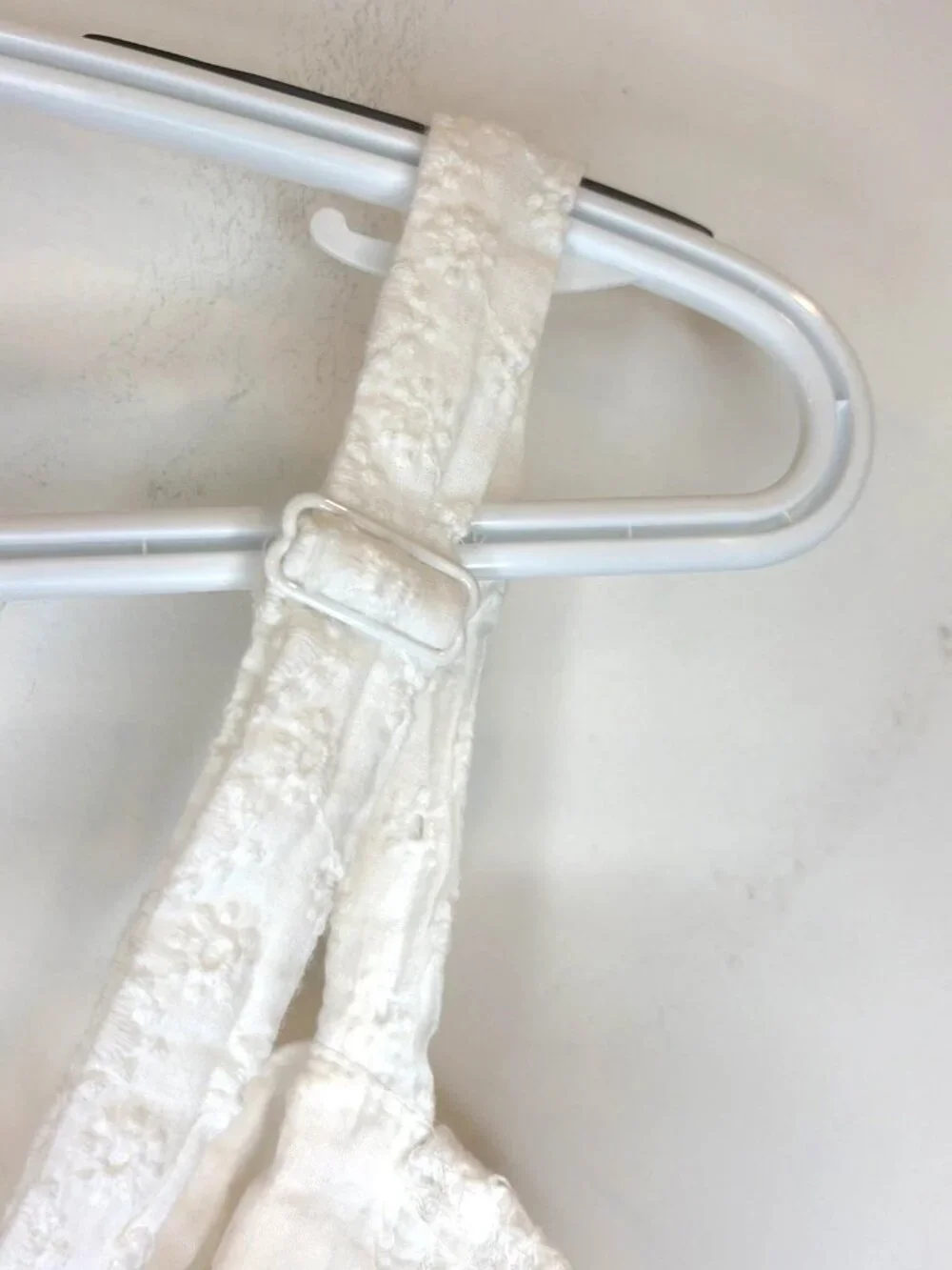 Superdown Romona Crop Top Sz M White Eyelet Lace Coquette Cottage Core Boho - Picture 9 of 11